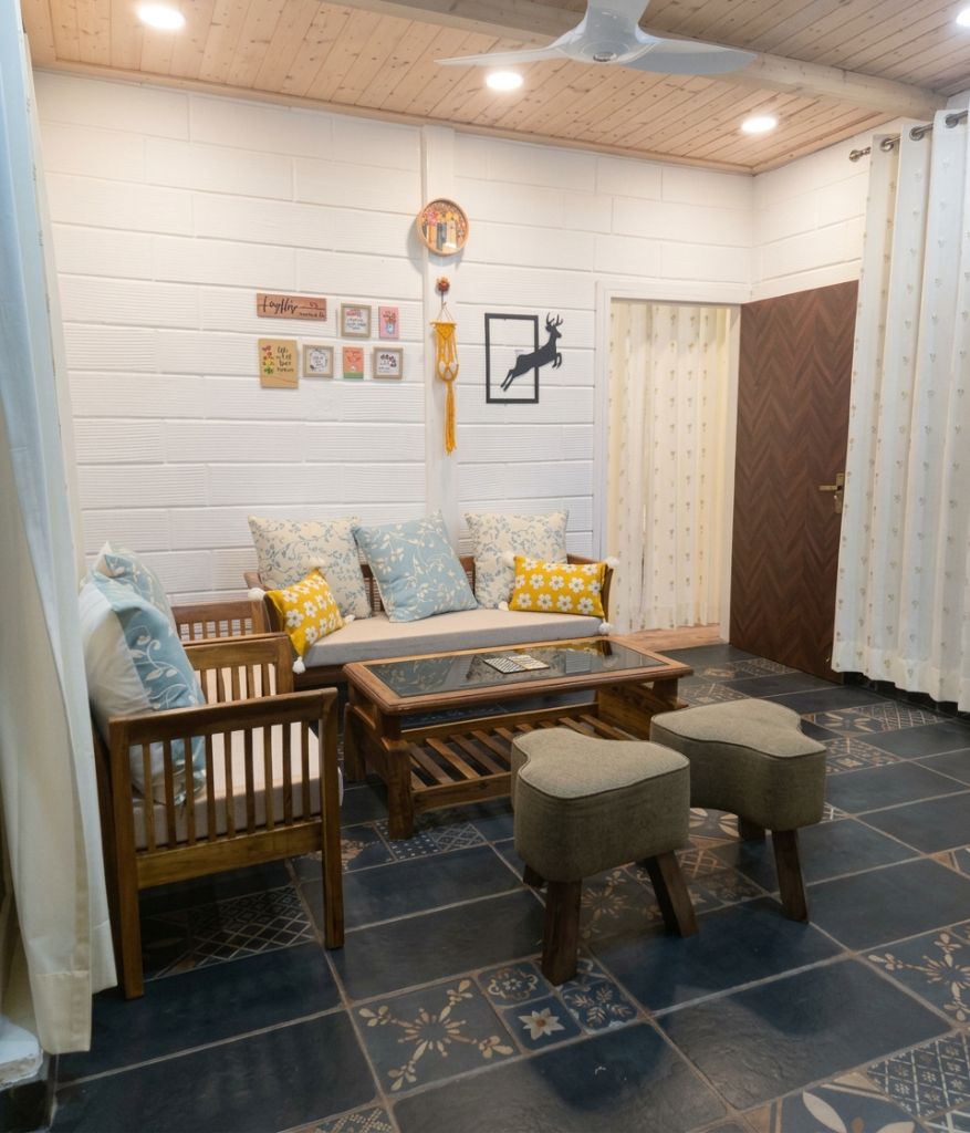 Living room — teak and handpicked décor